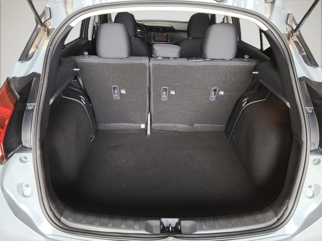 2024 Nissan Kicks S TA Grey Québec - photo #5