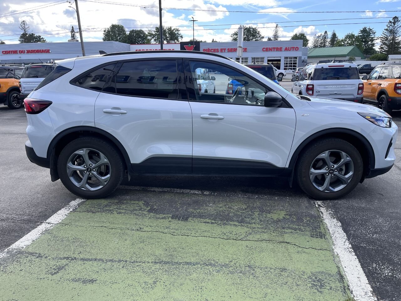 Ford Escape 2025 Gris Mont-Laurier - photo #5