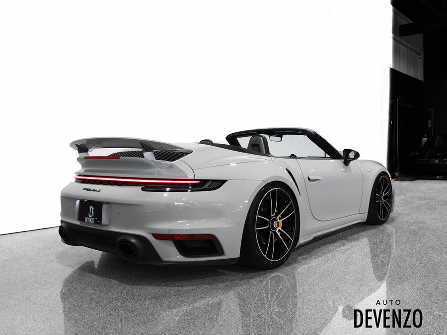 Porsche 911 Turbo S Cabriolet 2023 Gris