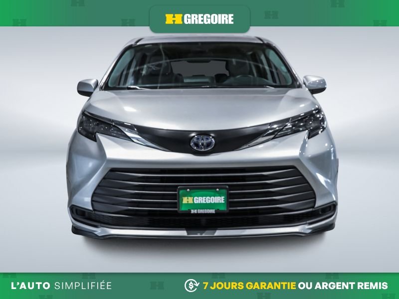 Toyota Sienna LE Hybride AUTO AC MAGS CAM RECULE BLUETOOTH 2024 Argent