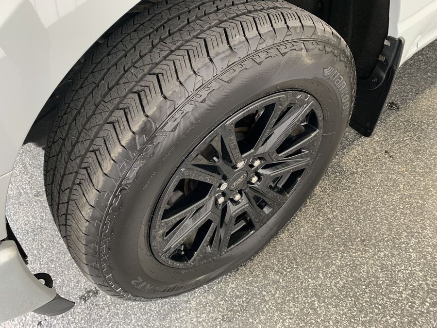 2024 Ford F-150 PLATINUM Platinum SuperCrew 4RM caisse de 5,5 pi Grey
