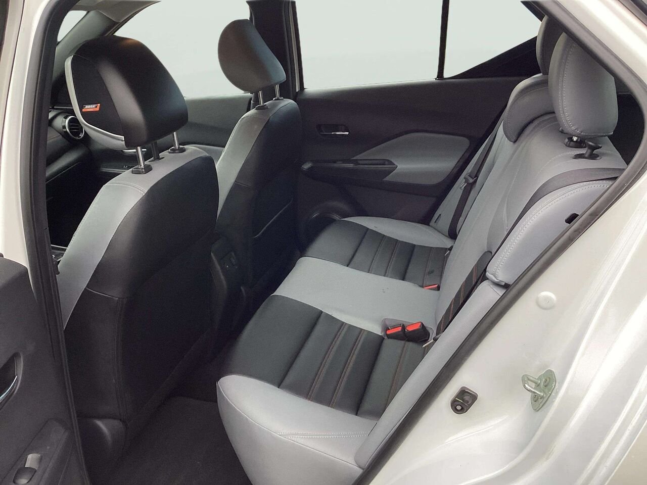 2024 NISSAN KICKS SR SR TA White Gatineau - photo #17