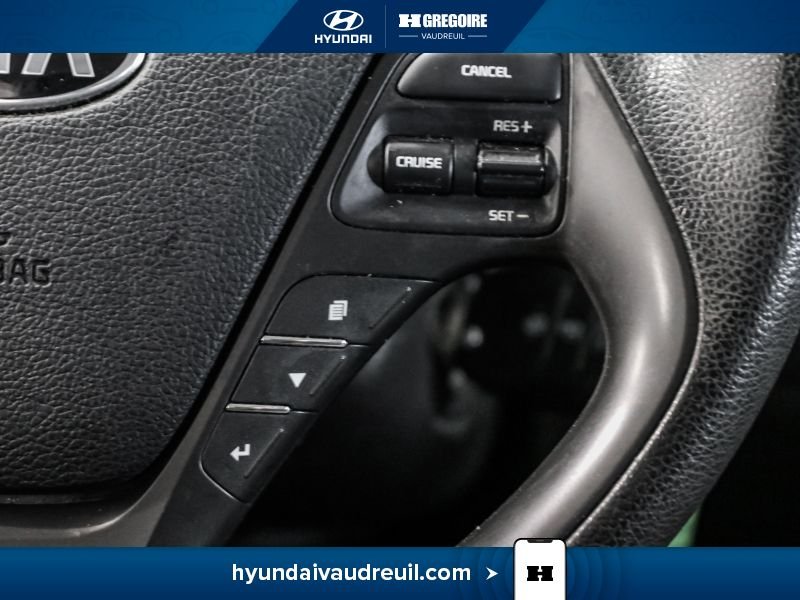 2018 Kia Forte5 White Saint-Eustache - photo #21