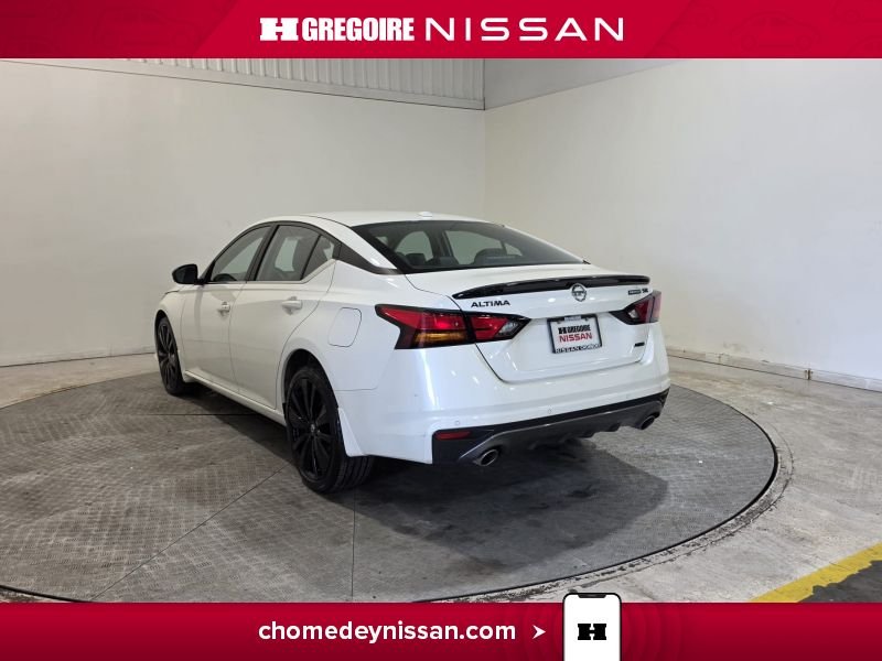 2022 Nissan Altima Black Blainville - photo #5