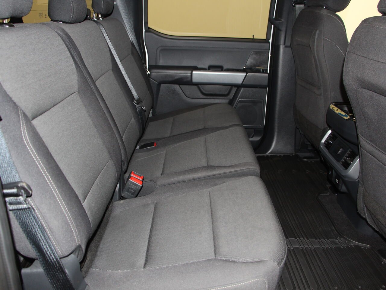 2025 Ford F-150 SUPERCREW XLT F150 SUPERCREW XLT White Châteauguay - photo #6