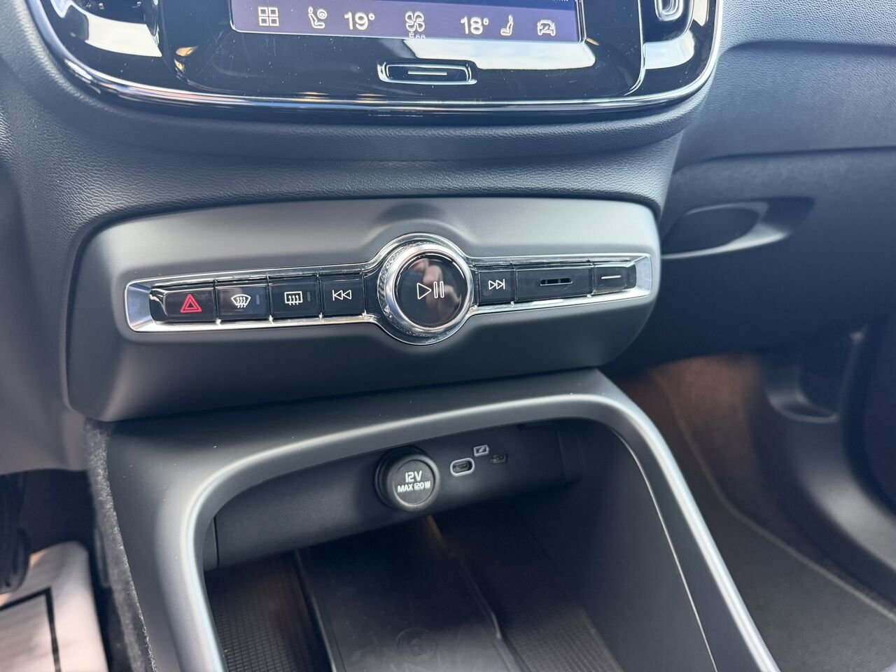 2026 Volvo EX40 PLUS DUAL MOTOR Blue Laval - photo #28
