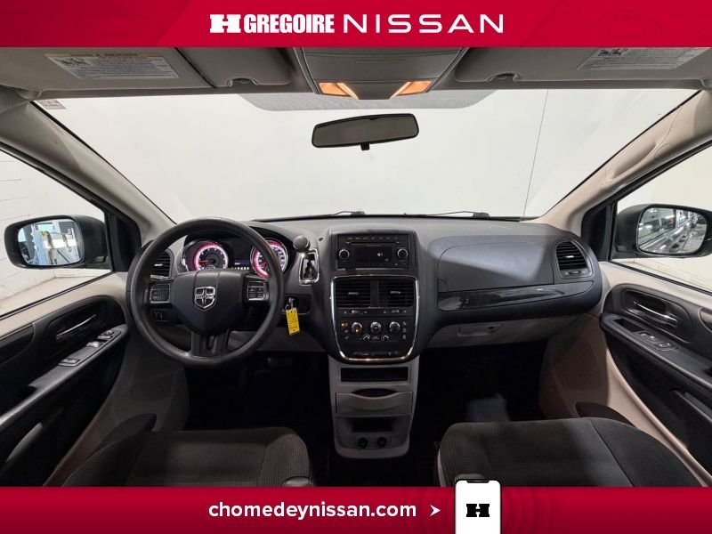 2017 Dodge GR Caravan Grey Laval - photo #15