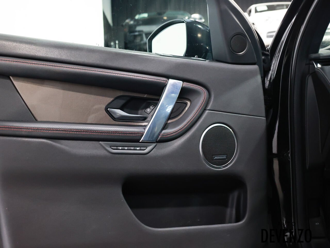 Land Rover Discovery Sport 2020 Noir Saint-Eustache - photo #9