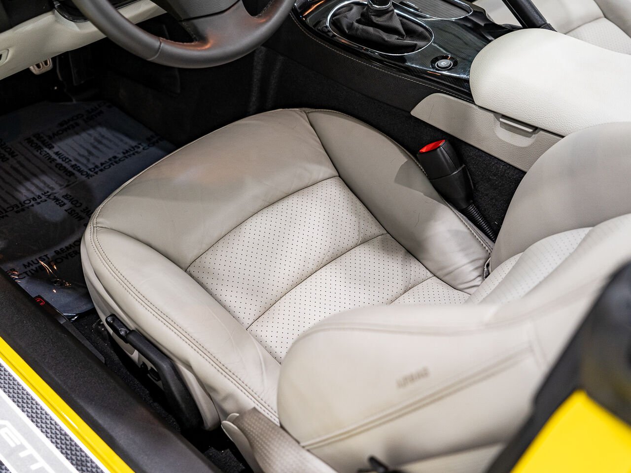 Chevrolet Corvette With only 900km (563mi) From new with window sticker 2008 Jaune Kirkland - photo #51