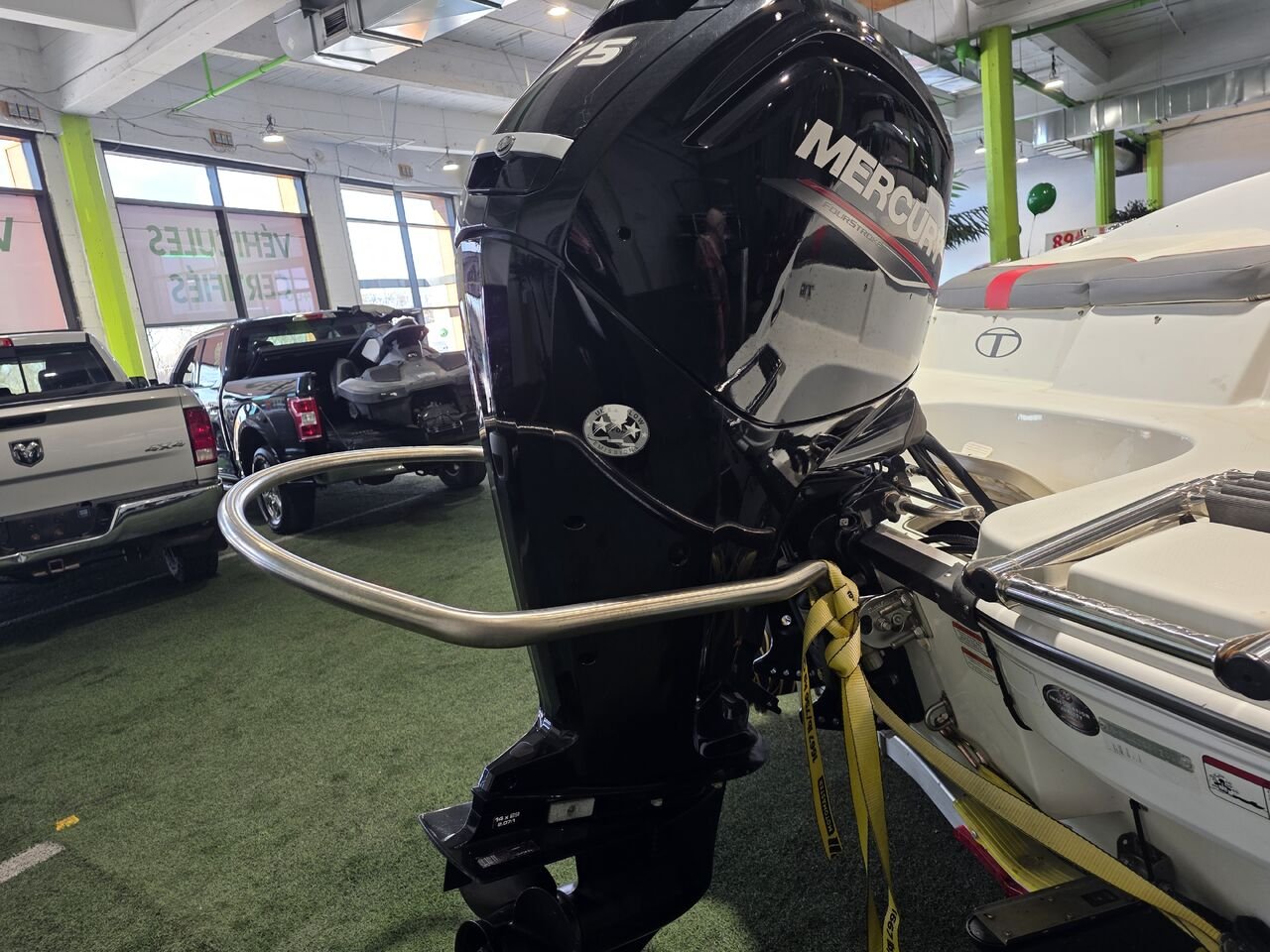 2021 Tahoe T16 White  - photo #12