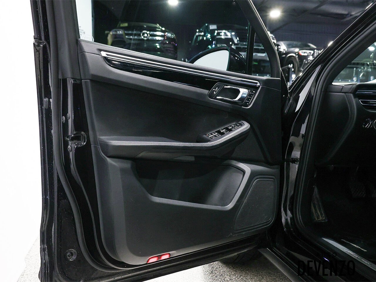 Porsche Macan 2023 Noir Saint-Eustache - photo #9