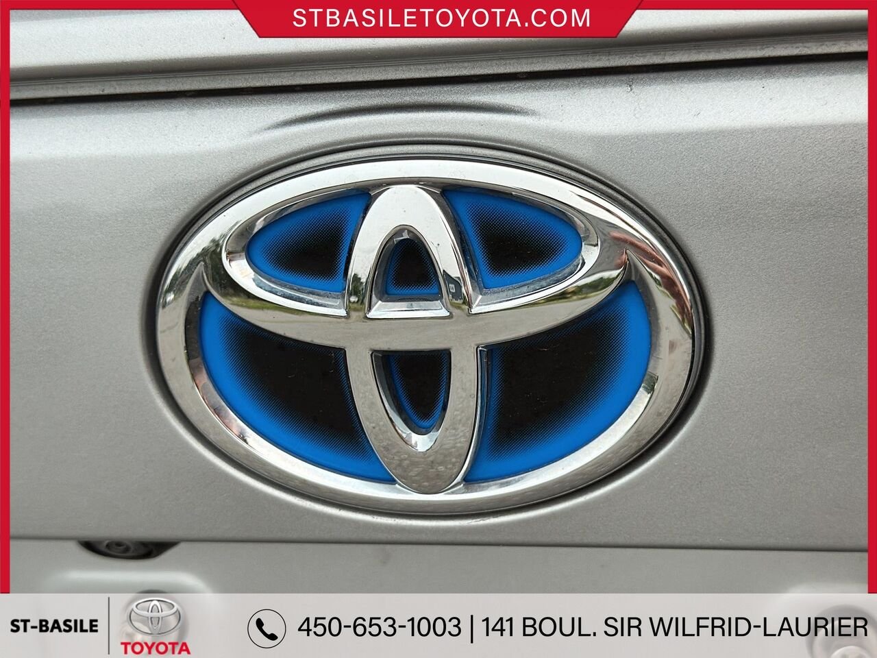 2023 TOYOTA RAV4 Hybrid Silver Sky Metallic with Black Roof Saint-Basile-le-Grand - photo #4