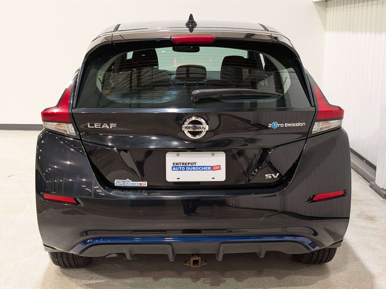 2020 Nissan LEAF SV Hatchback Black Val-David - photo #5