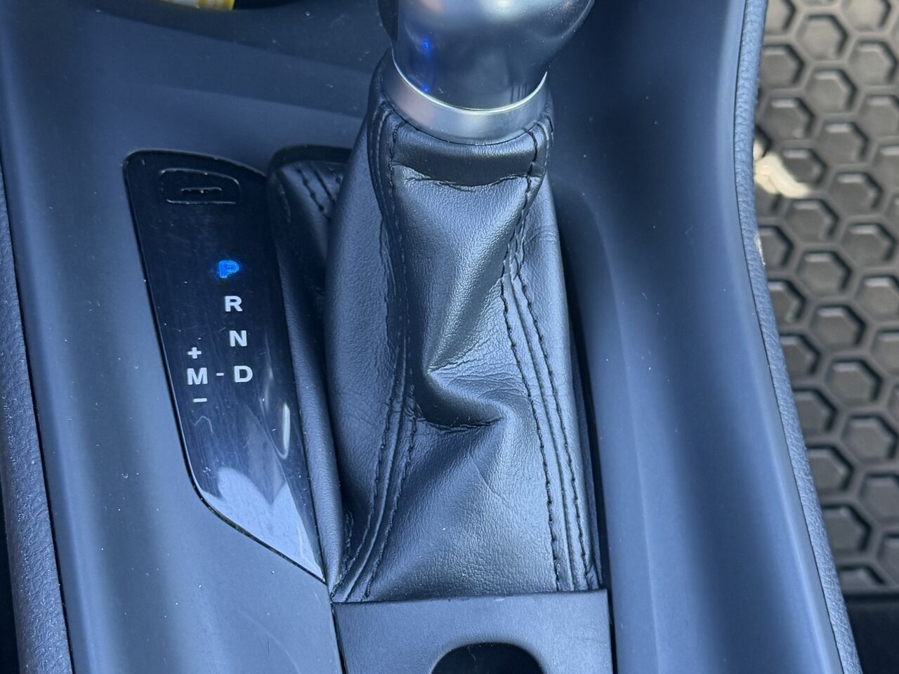 Photo 18 — Toyota C-HR 2019