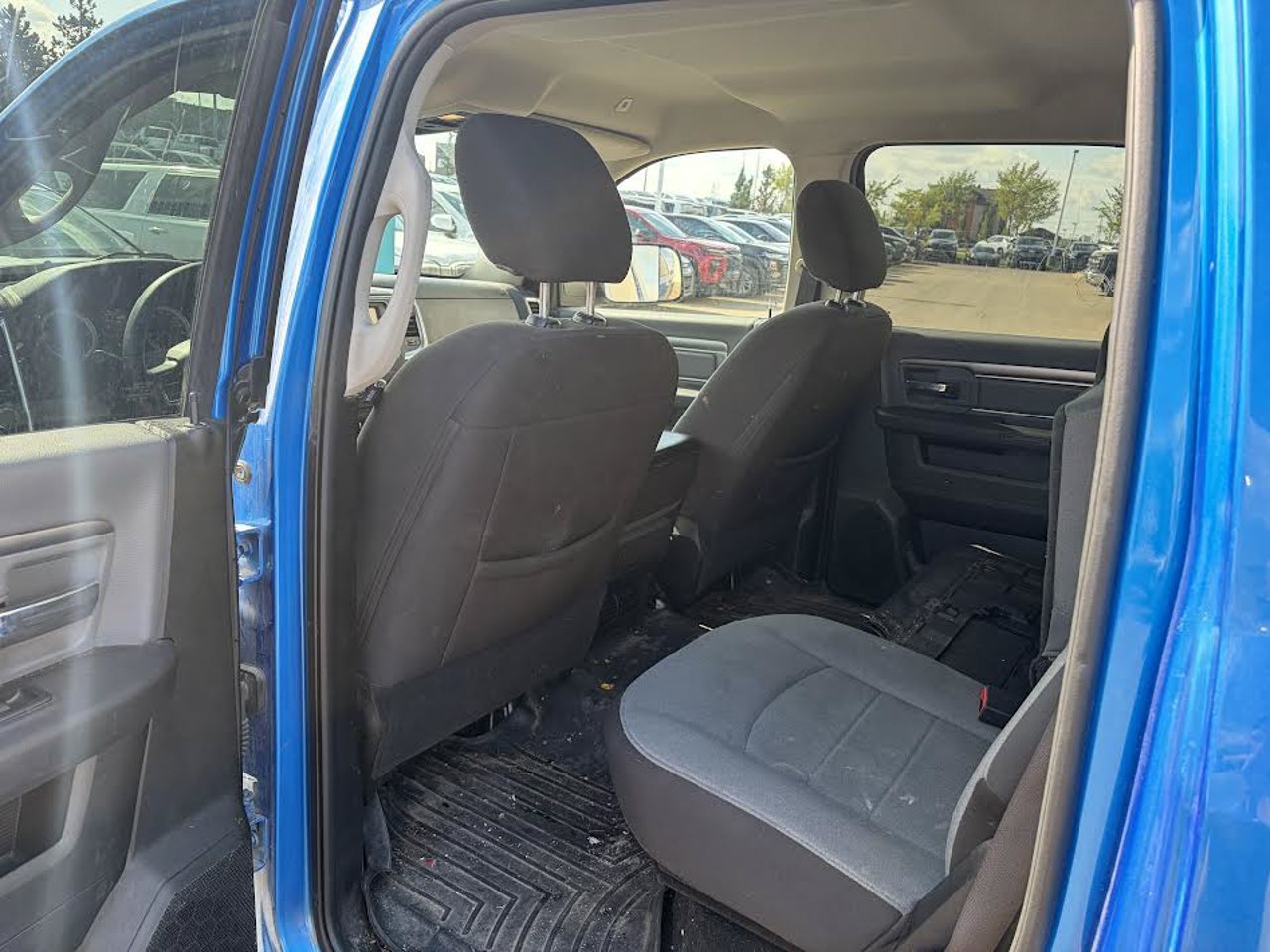 2023 Ram 1500 Classic SLT 4x4 Crew Cab 5'7 Box Blue Sherwood Park - photo #5