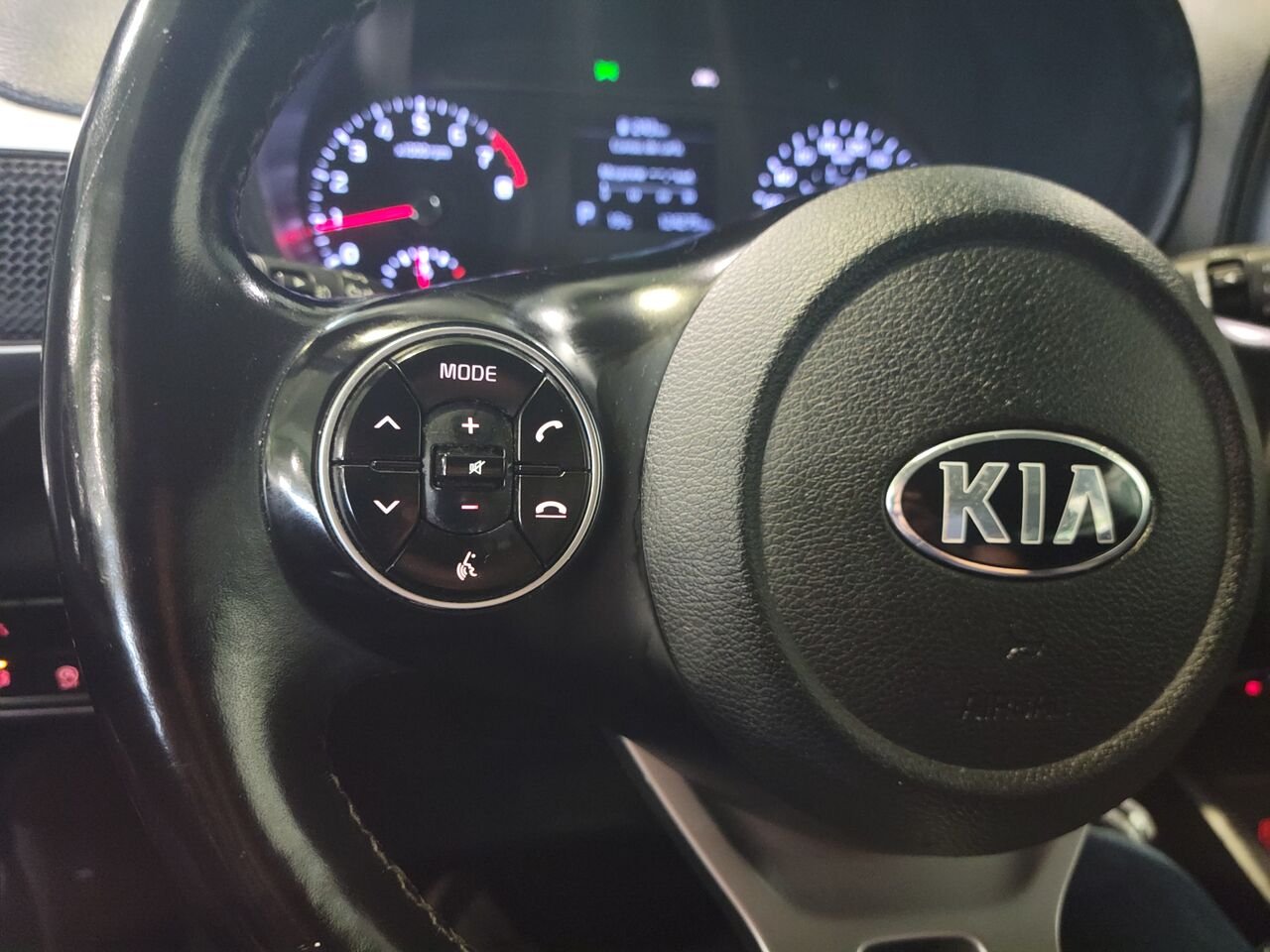 2020 Kia Soul Black  - photo #16