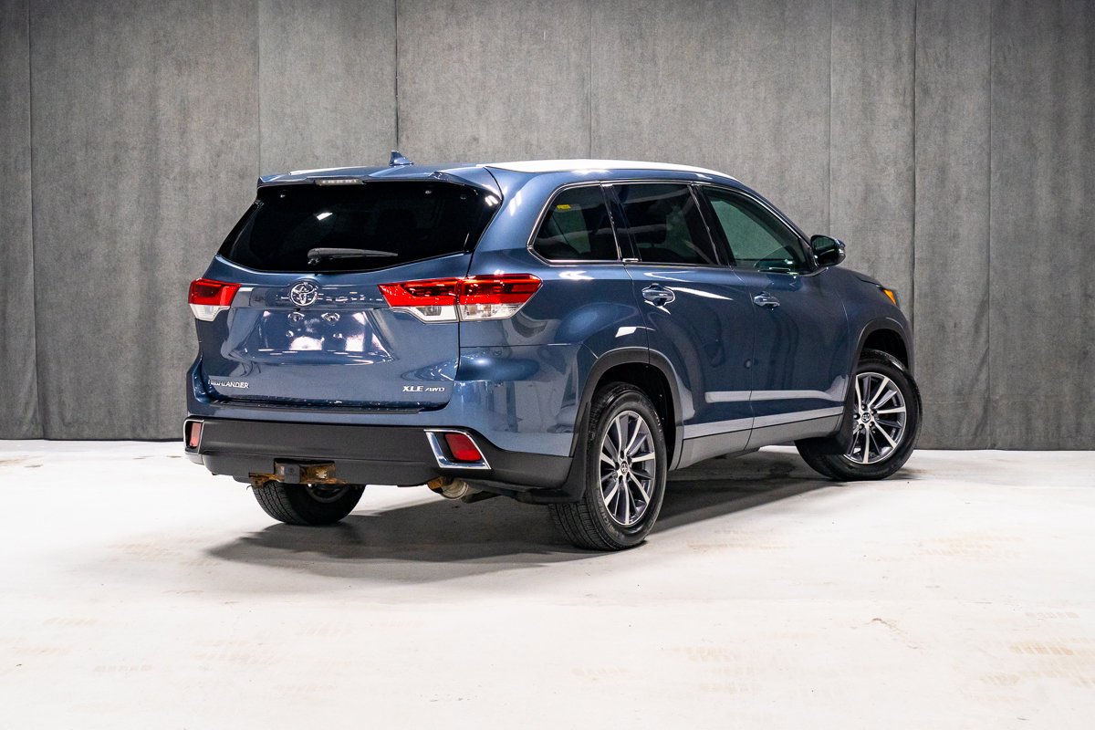 Toyota Highlander XLE AWD CUIR TOIT OUVRANT 2019 Bleu Montréal - photo #3