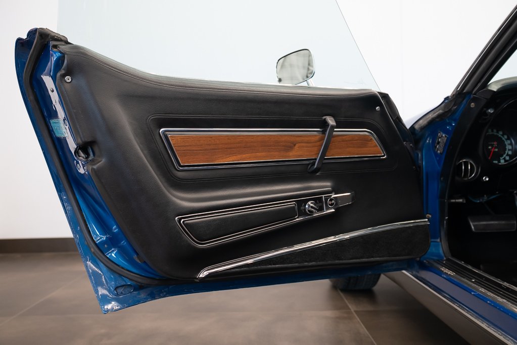 1970 Chevrolet Corvette Blue Montreal - photo #52