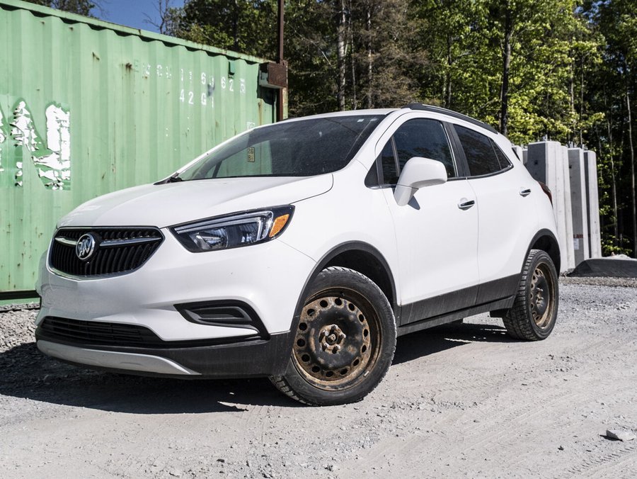 2022 Buick Encore AWD 4dr Preferred White