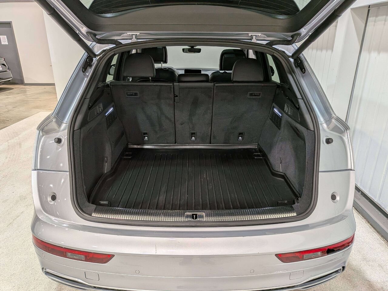2019 Audi Q5 Technik 45 TFSI quattro Silver Val-David - photo #7