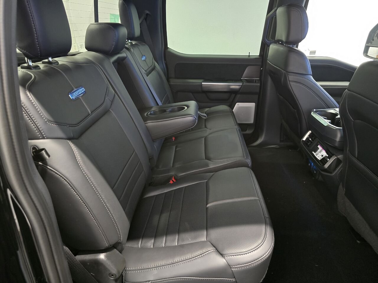 2026 Ford F-150 Agate Black Metallic Châteauguay - photo #8