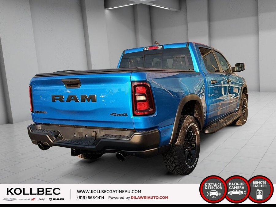 RAM 1500 Rebel cabine d'équipe 4x4 caisse de 5 pi 7 po 2026 Couche nacrée bleu hydro