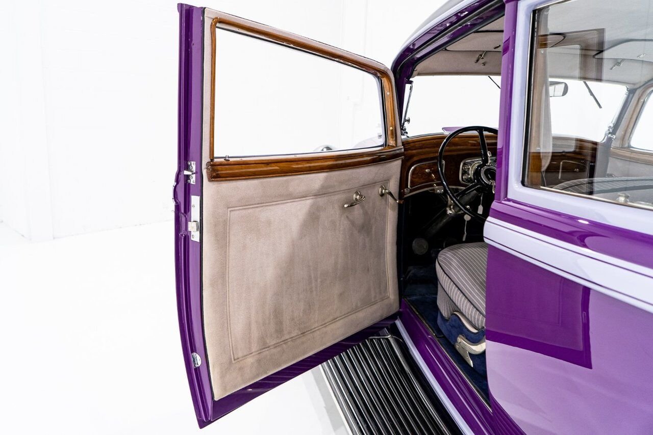 Lincoln KB Victoria Coupe One Of 18 Built, And The Only Known Surviving **PRICE IN USD** 1933 mauve Montréal - photo #58