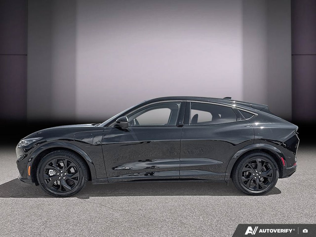 Ford Mustang Mach-E 3FMTK3SU9PMB10332 2023 Noir Mirabel - photo #1