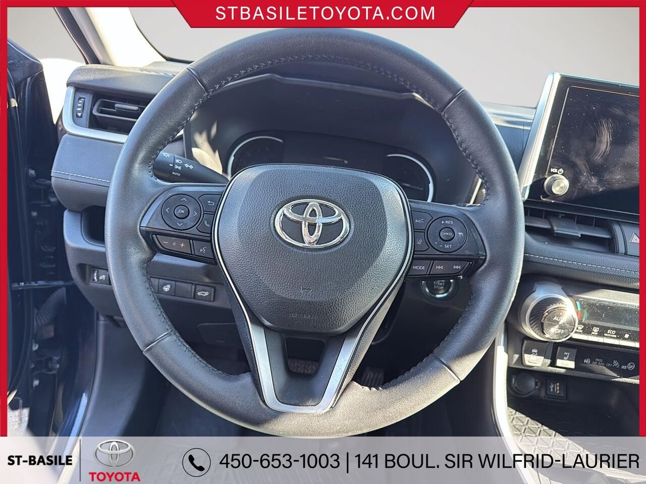 2024 TOYOTA RAV4 Blue Saint-Basile-le-Grand - photo #14