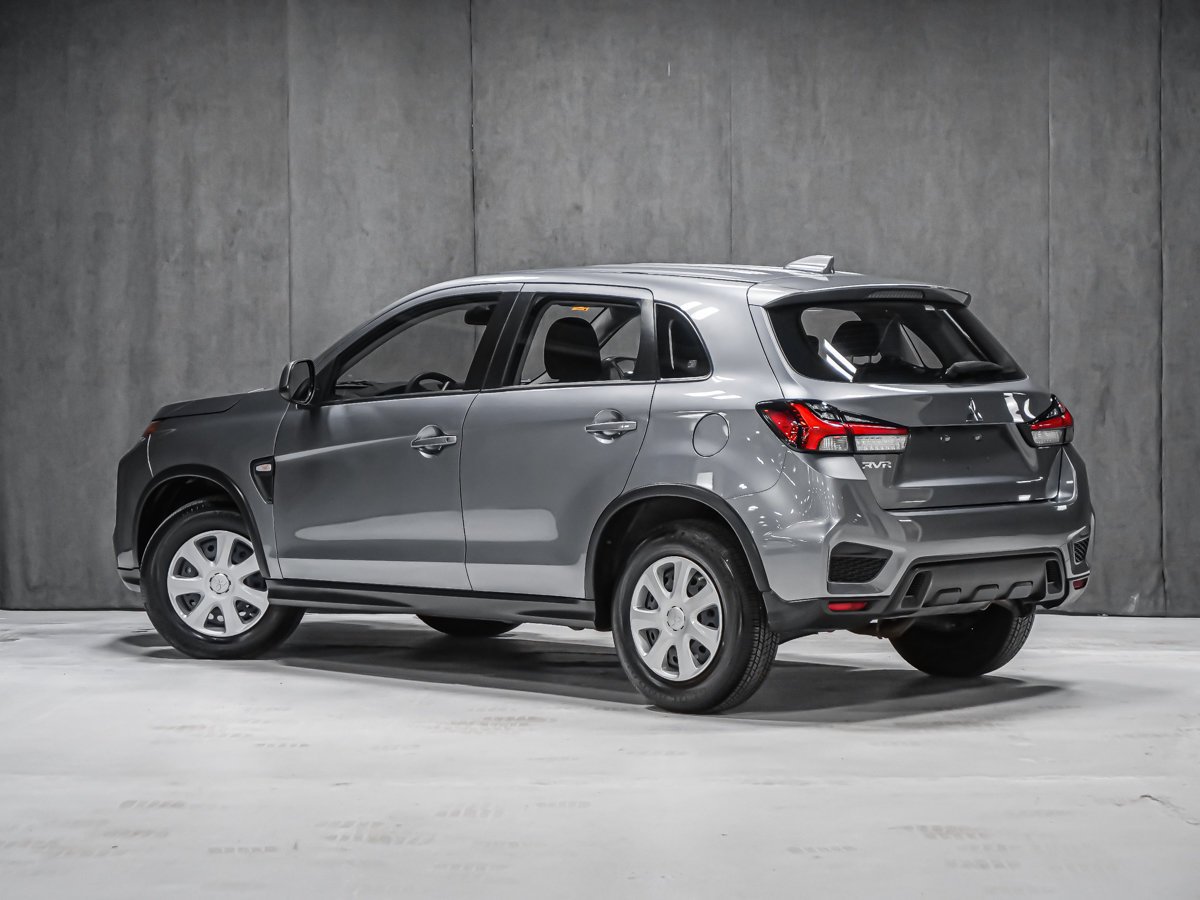 Mitsubishi RVR ES FWD CARPLAY CAMÉRA SIÈGES CHAUFFANTS 2025 Gris Montréal - photo #3