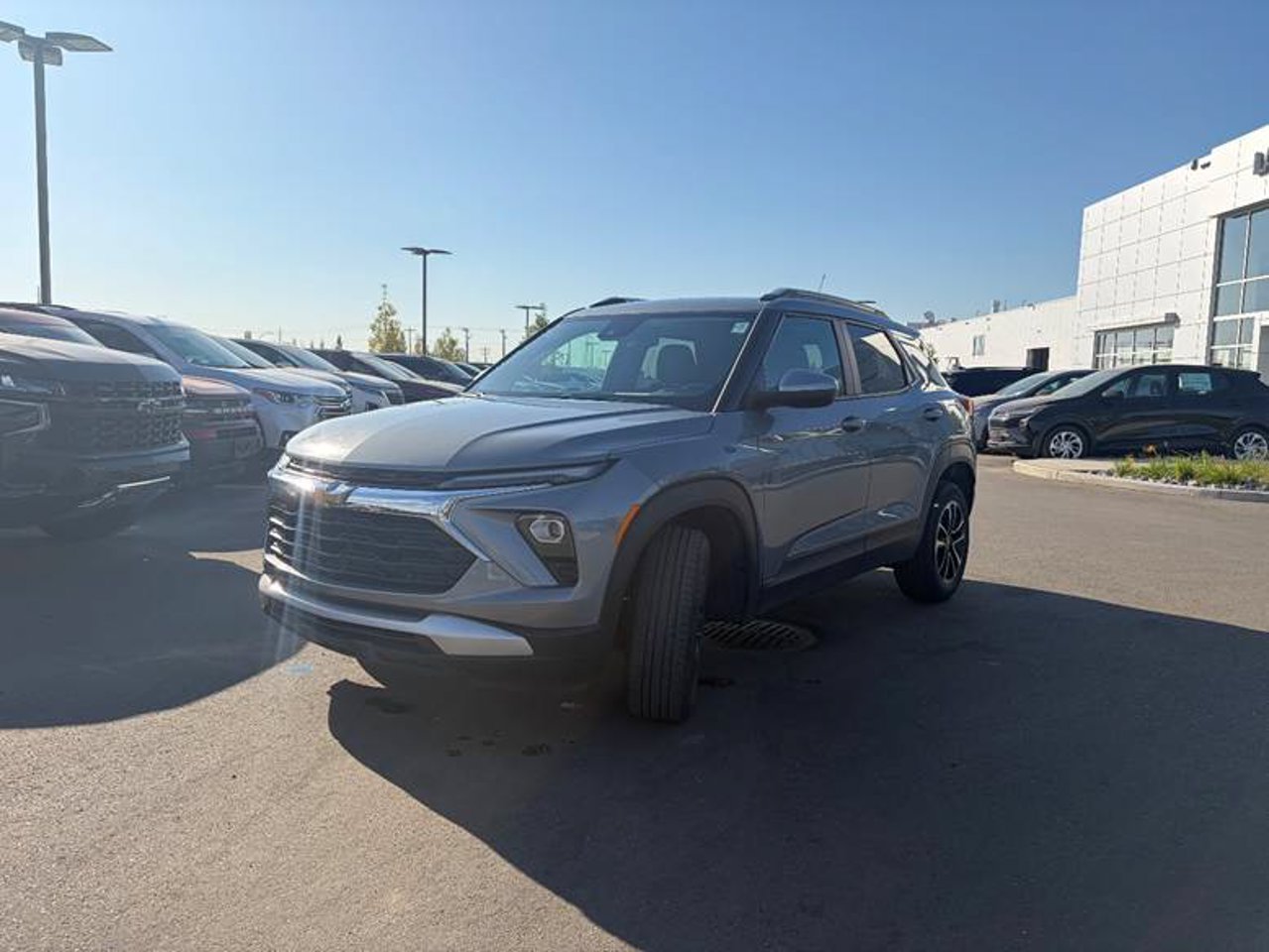 2025 Chevrolet Trailblazer AWD 4dr LT Grey Sherwood Park - photo #2
