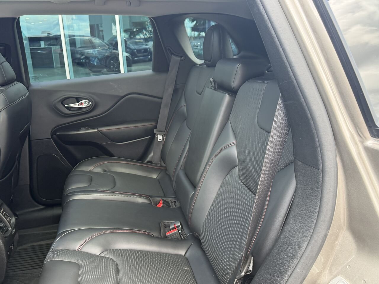 Jeep Cherokee 2021 Beige Ste-Marie - photo #12