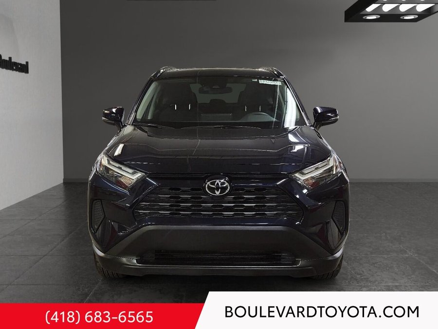 Toyota RAV4 XLE, AWD 2024 Bleu