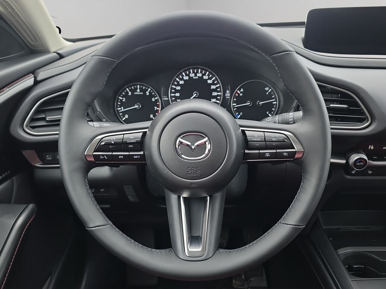 2026 Mazda CX-30 GT, awd, toit ouvrant, Écran 360 degré, Navigation, chargeur sans fil pour cellulaire Aero Grey Metallic Val-David - photo #8