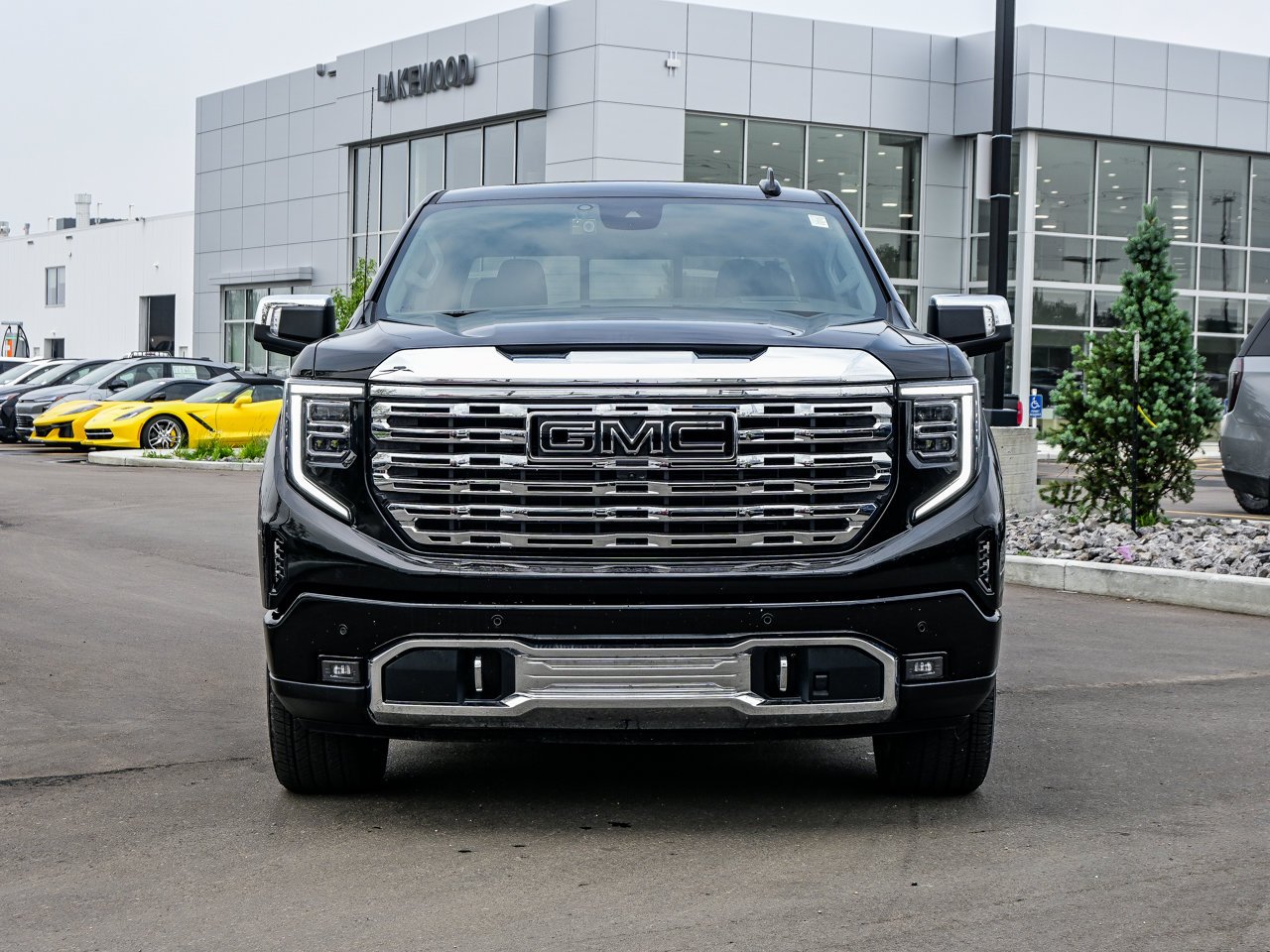 2025 GMC Sierra 1500 4WD Crew Cab 147 Denali Black Sherwood Park - photo #2