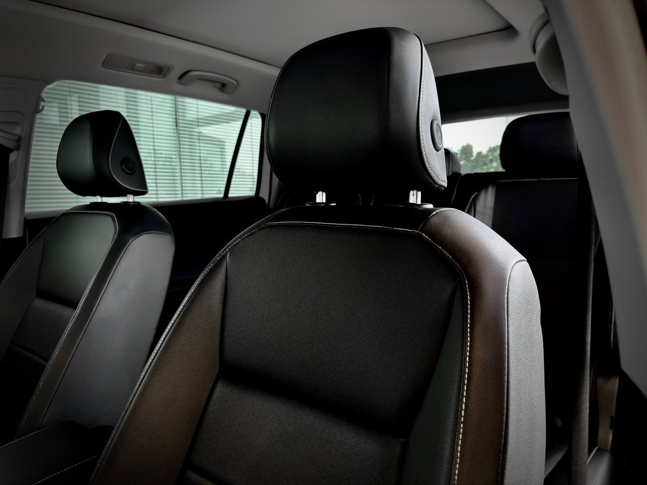 2021 Volkswagen Tiguan White Notre-Dame-des-Prairies - photo #18