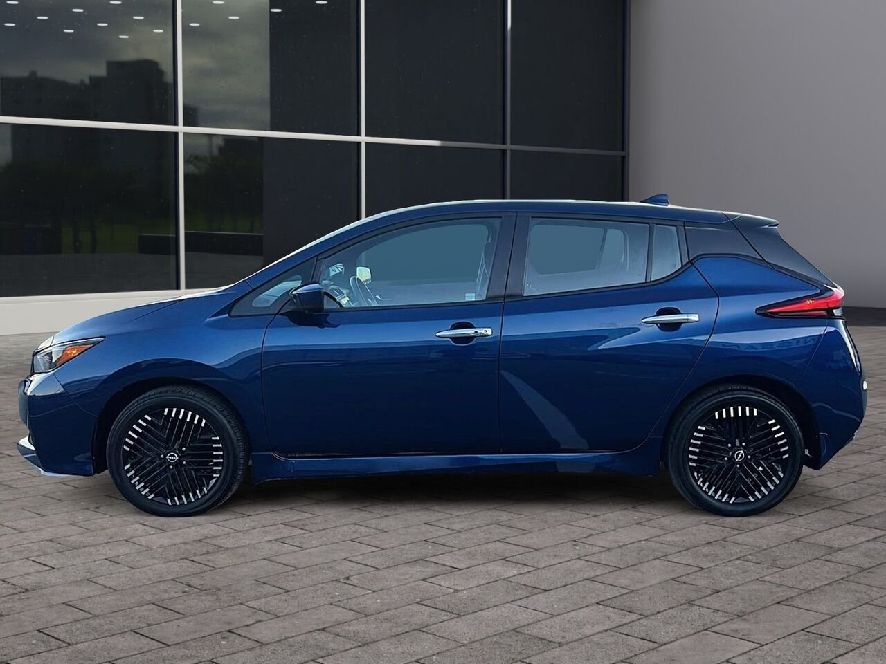 2023 Nissan LEAF SV PLUS Blue Québec - photo #2