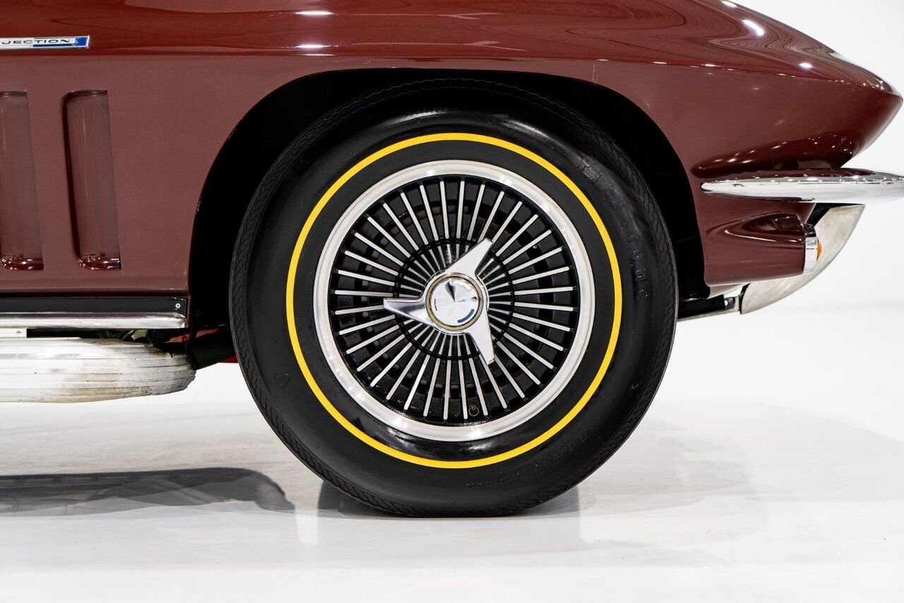 Chevrolet Corvette Fuelie Matching# HG Suffix 327/375HP **PRICE IN USD** 1965 Rouge Montréal - photo #43