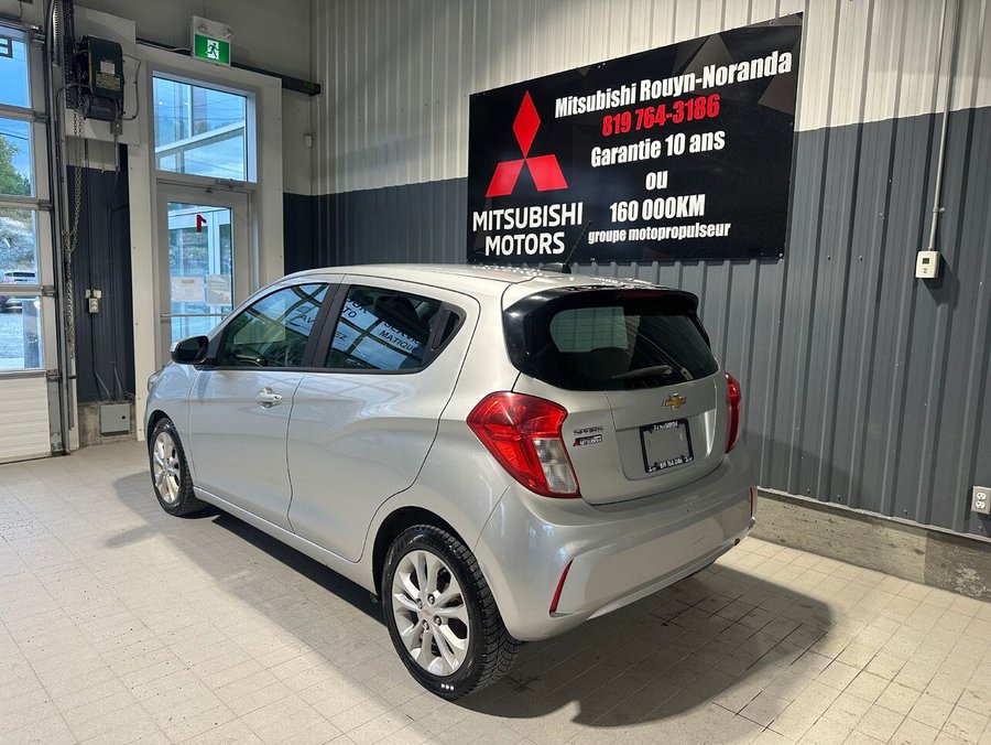 Chevrolet Spark LT à hayon 4 portes CVT avec 1LT 2020 Gris