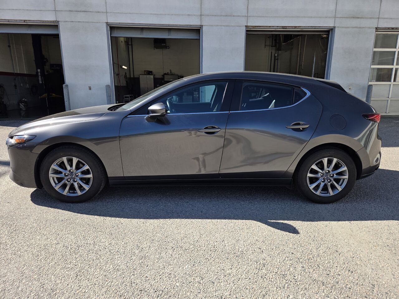 2023 MAZDA MAZDA3 SPORT 01C4 GRIS Mont-Laurier - photo #8