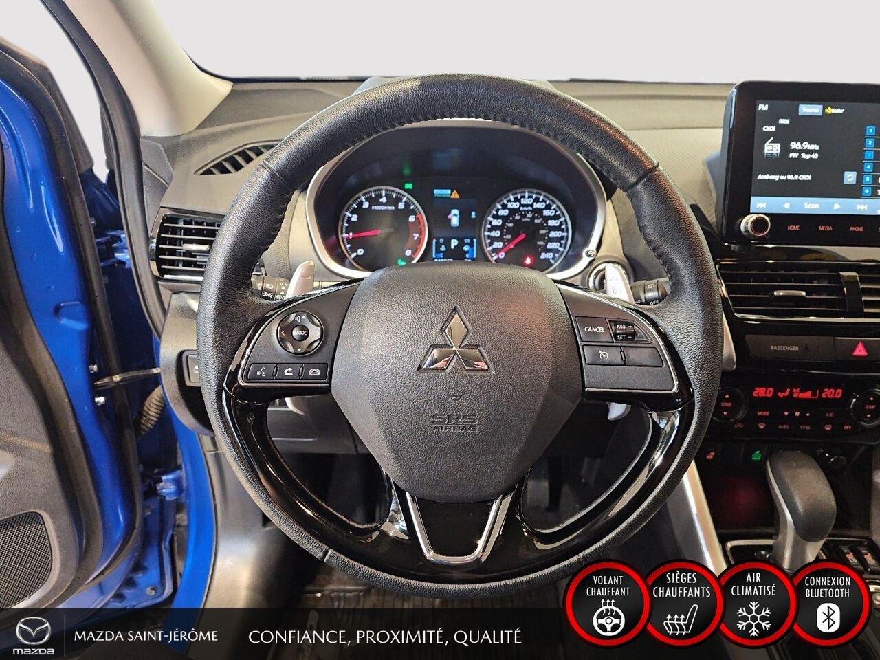 2025 Mitsubishi Eclipse Cross SEL | AWD | MAGS | PUSH START | Blue Saint-Jérôme - photo #12