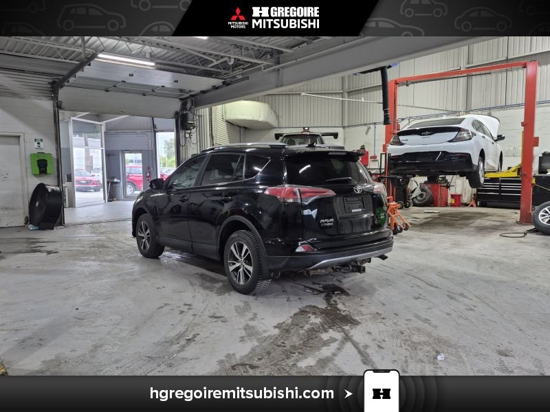 Toyota Rav 4 MW4499 | XLE *AWD* Toit * Mags * Caméra * 2018 Noir Laval - photo #5