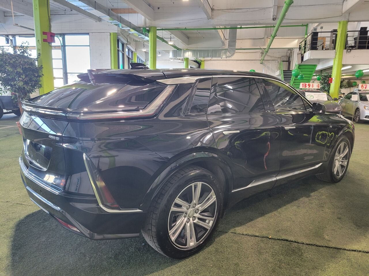 2024 Cadillac LYRIQ Black  - photo #5