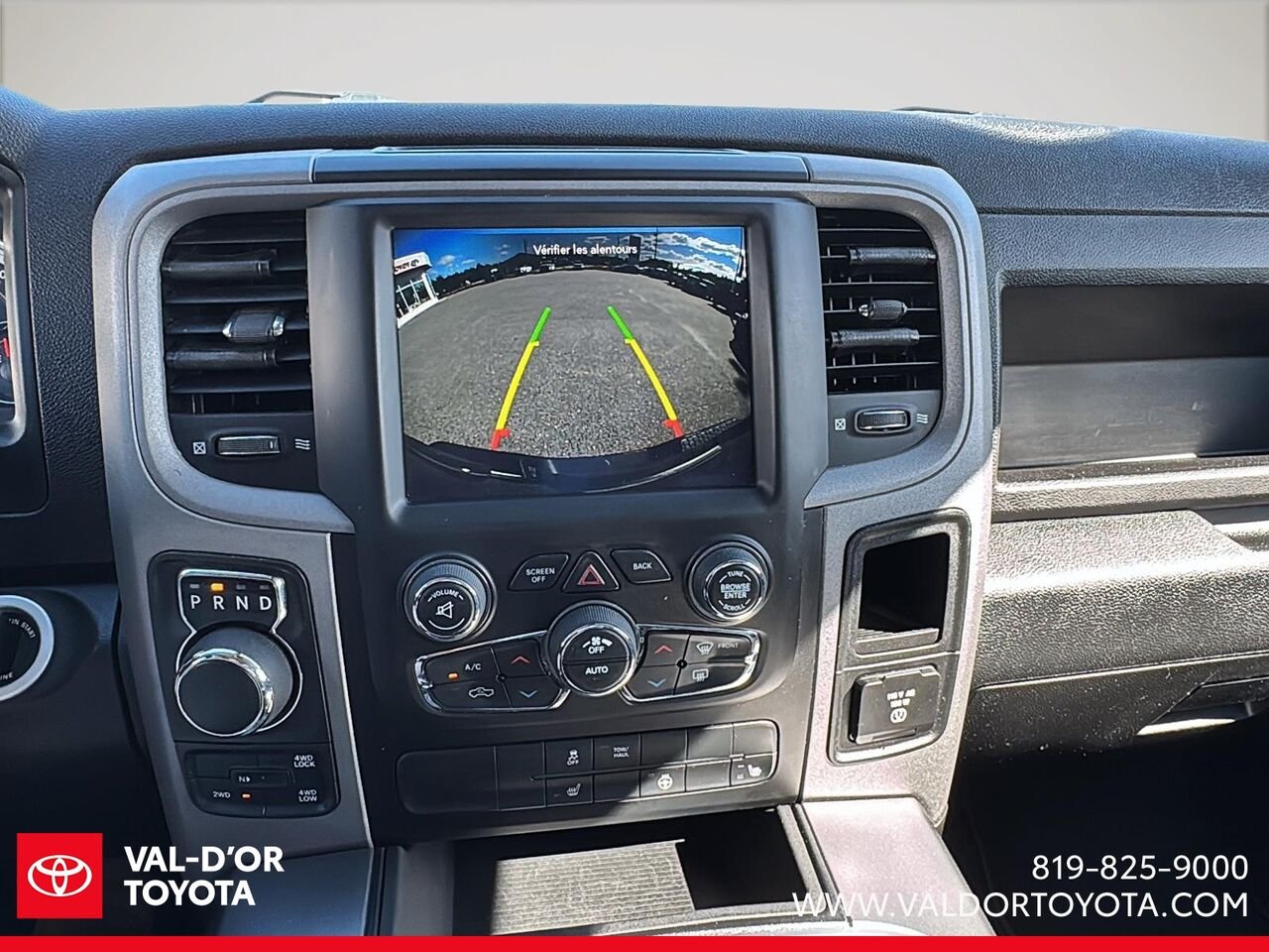2021 Ram 1500 Classic Express cabine d'équipe 4x4 caisse de 5 pi 7 po Black Val-d'Or - photo #13