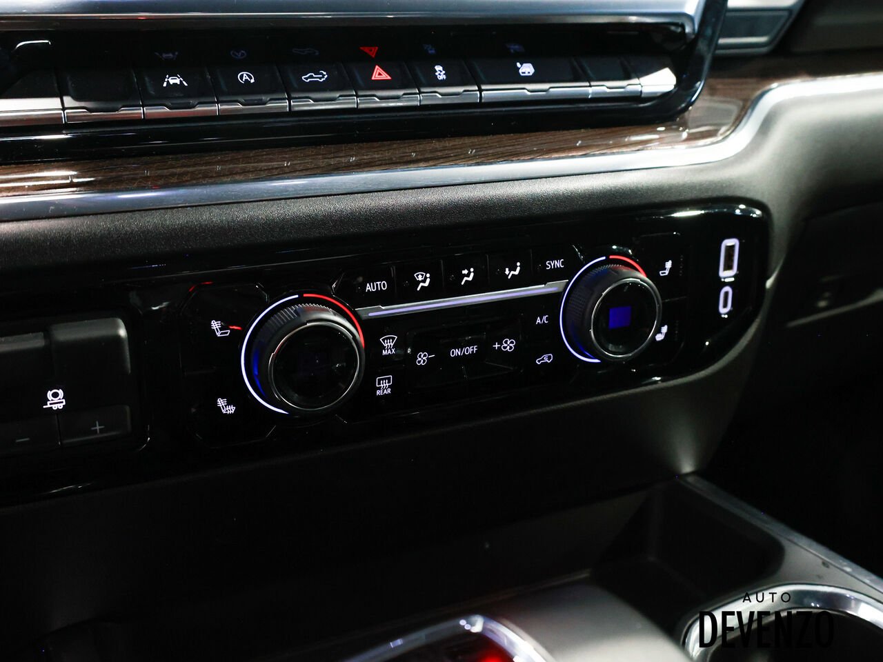 2024 Chevrolet Silverado 1500 White Saint-Eustache - photo #18