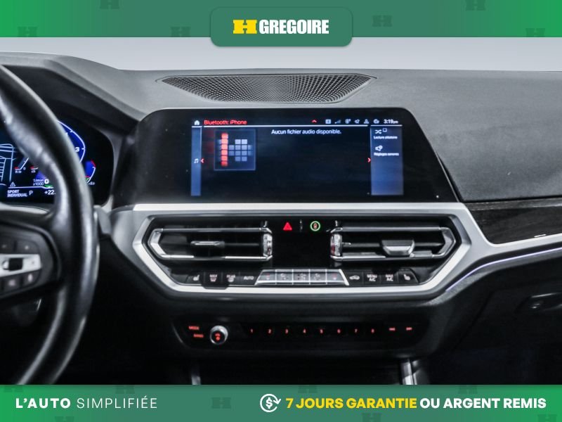 BMW 330I 823386 | 330i xDrive AUTO AC CUIR TOIT NAV MAGS CAM RECULE 2019 Argent Laval - photo #19
