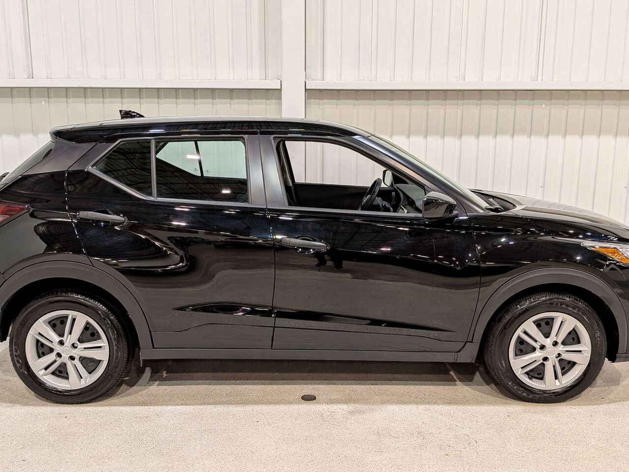 2024 Nissan Kicks S FWD Black Val-David - photo #7