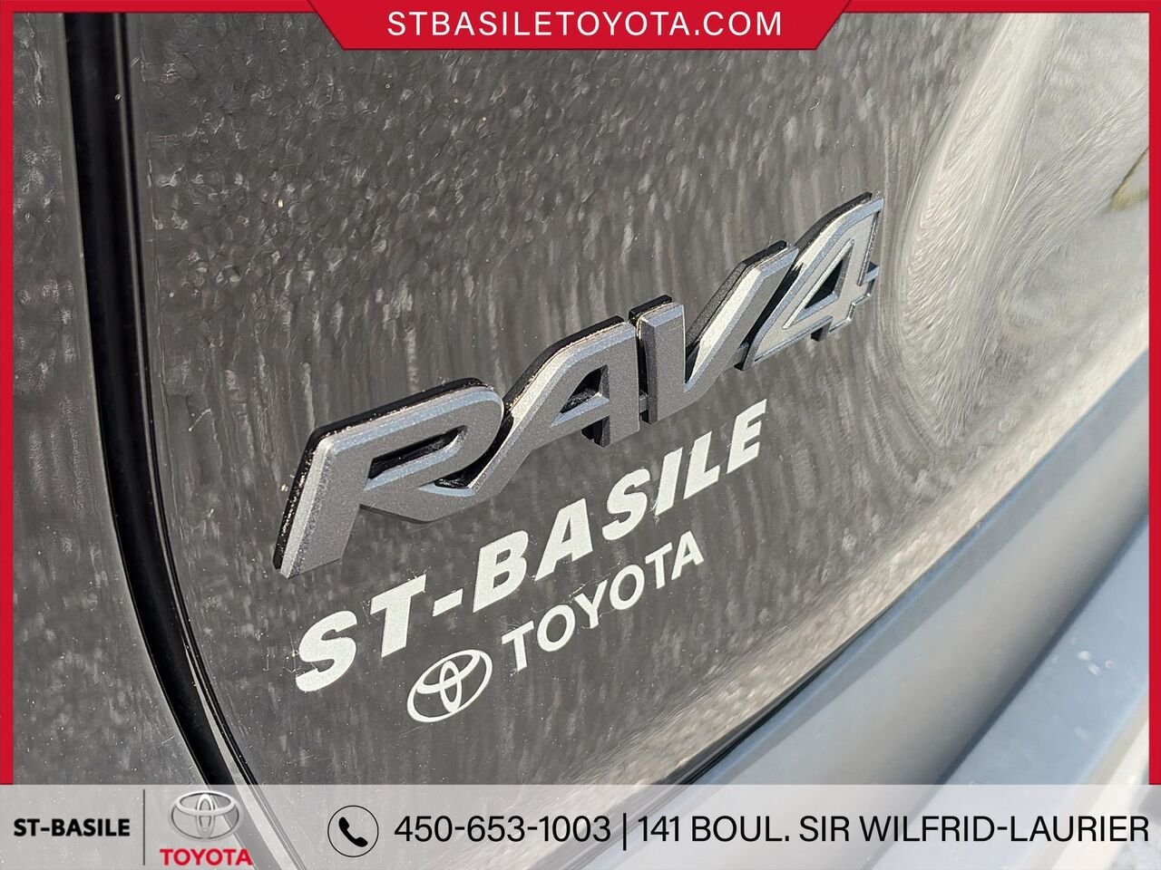 TOYOTA RAV4 2024 Noir minuit métallisé Saint-Basile-le-Grand - photo #5
