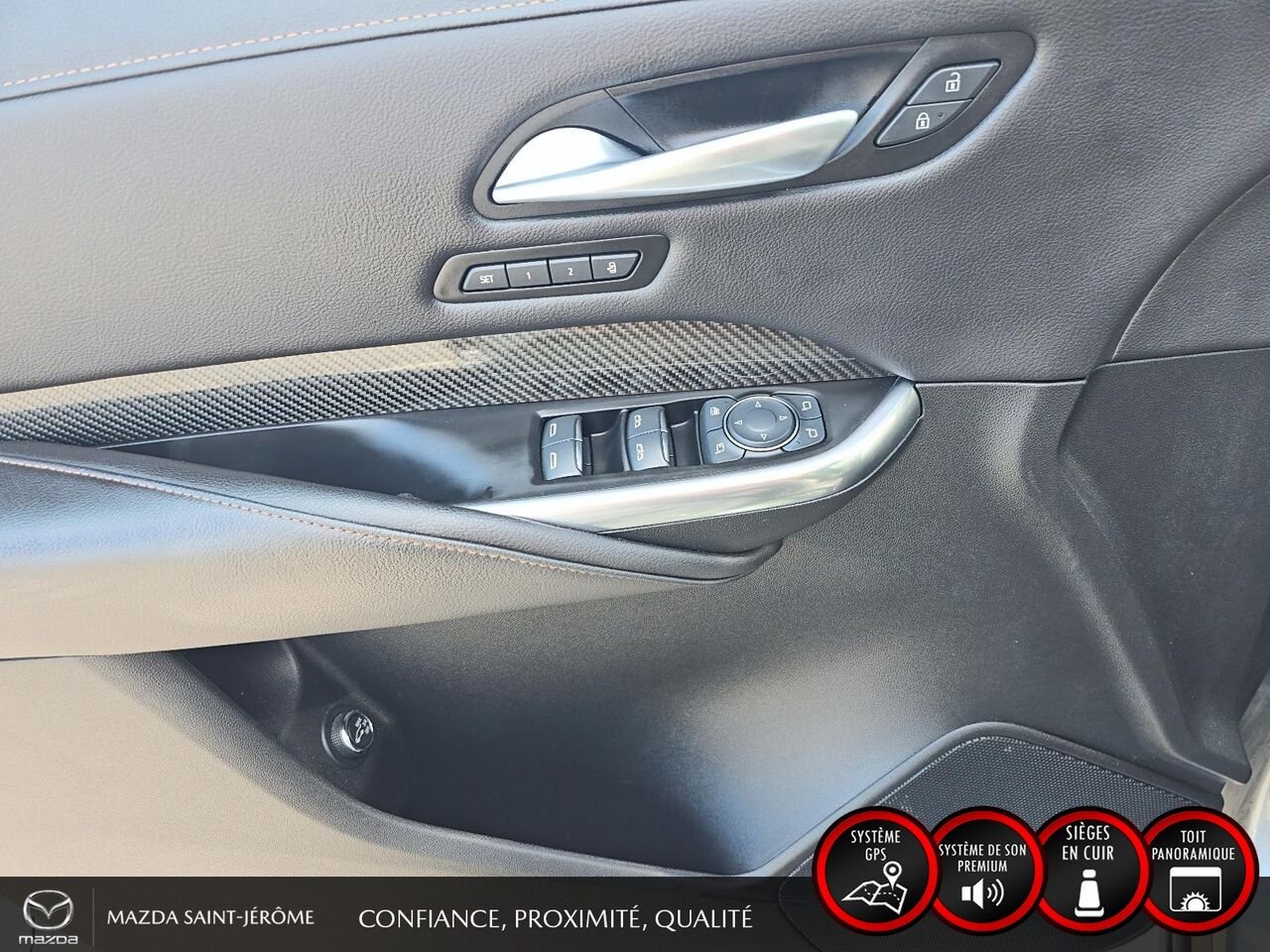 2023 Cadillac XT4 Sport | TOIT PANORAMIQUE | CUIR | AWD | SIÈGES AVANT ET ARRIÈRE CHAUFFANTS Grey Saint-Jérôme - photo #11