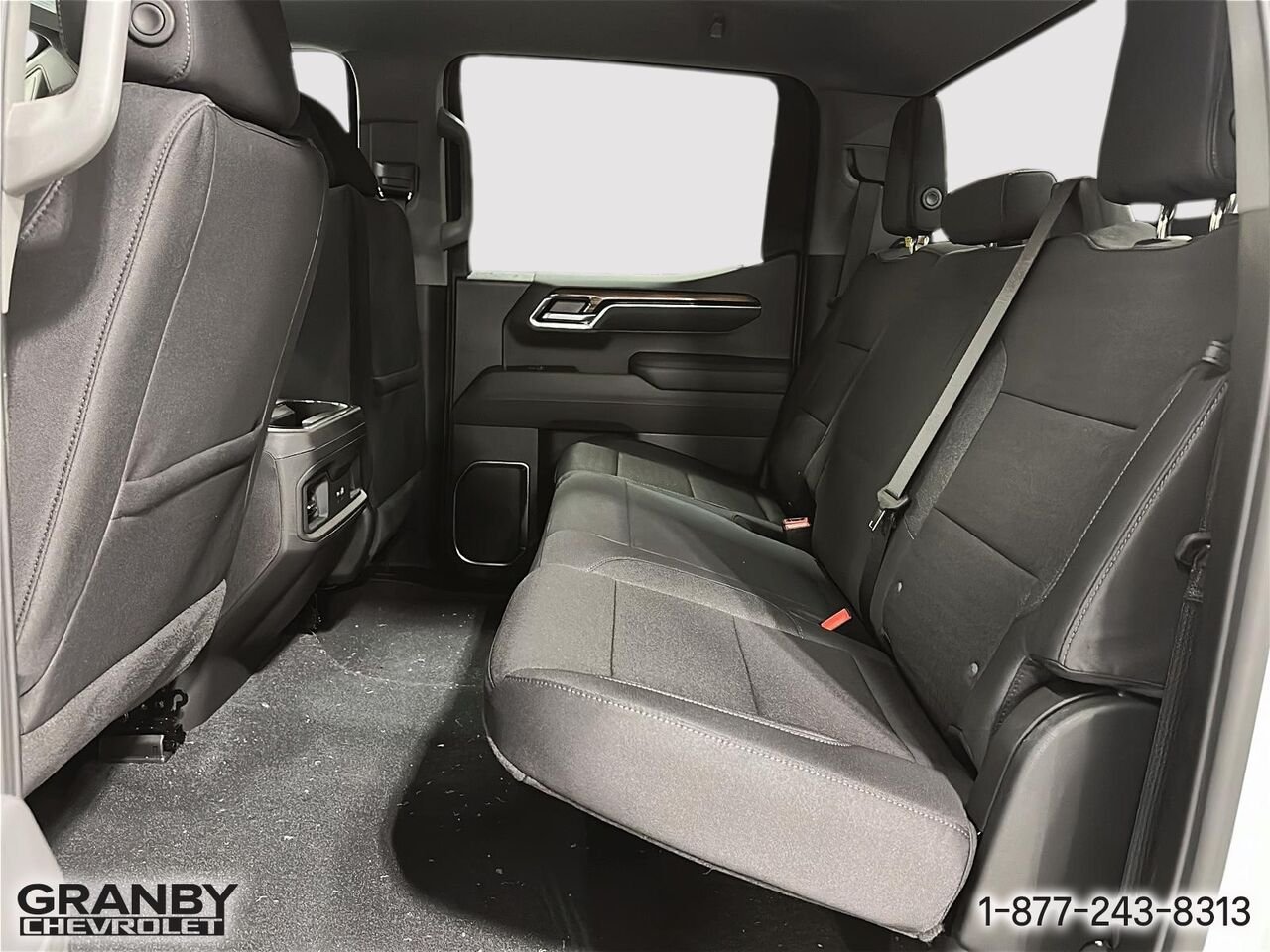 CHEVROLET Silverado 1500 K1500 SILVERADO CREW CAB RST STD/BOX (1SP) | B26-0699 2026 BLANC SOMMET Granby - photo #11